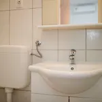 Sanjin Tariba Apartmán *